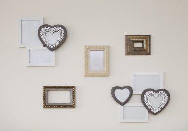 Beyaz ve altın antika antika çerçeve kümesi