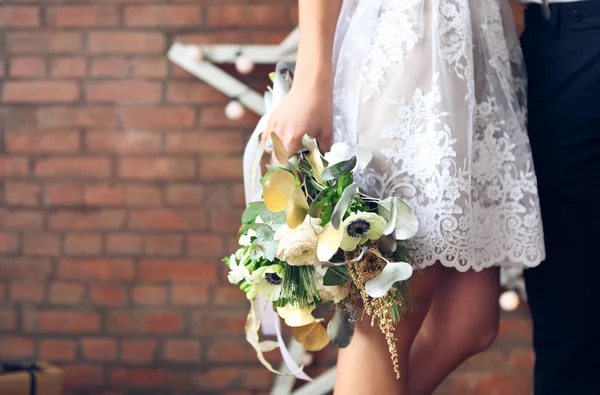 富怡已婚夫妇的婚礼花束 — 图库照片