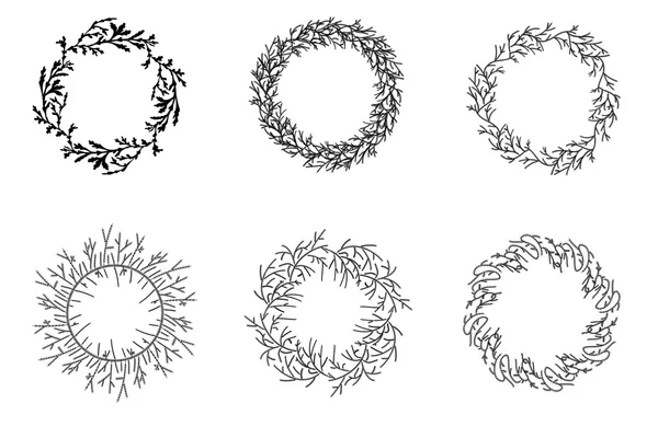 Ensemble de différentes couronnes de Noël en noir et blanc. Pour la conception festive, annonces de saison, cartes de voeux, invitations, affiches . — Image vectorielle