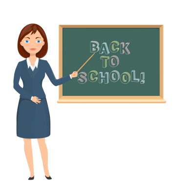 Okula geri ile kara tahta işaret eden genç kadın öğretmen 