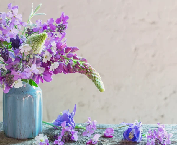 Still life with summer flowers in vase — Stock Photo, Image