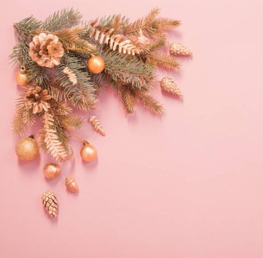Altın ve pembe renklerle güzel modern Noel arkaplanı