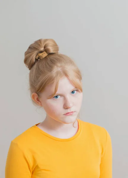 Triste Adolescente Menina Retrato — Fotografia de Stock