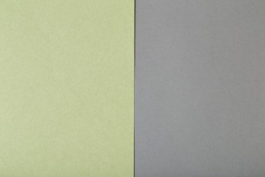 Gri ve yeşil kağıtlar