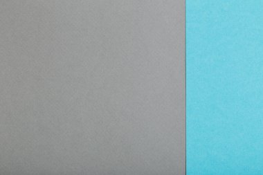 Gri ve mavi kağıt yaprakları