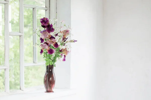 Iris Flowers Glass Vase White Old Windowsill — Stock Photo, Image