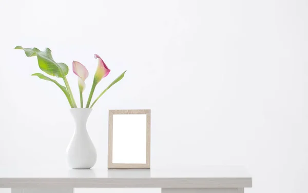 Pink Calla Lily Vase White Background — Stock Photo, Image