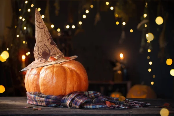Halloween Pumpor Gamla Träbord Bakgrund Halloween Dekorationer — Stockfoto