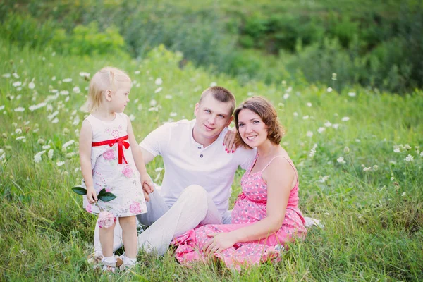 Happy family outdoors — Stock Photo, Image