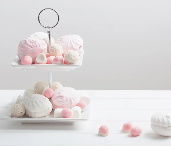 Marshmallows és a fehér Gyümölcs kisselek — Stock Fotó