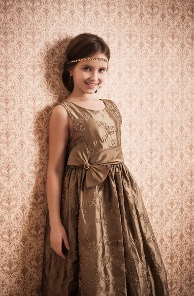 Portrait of a beautiful little girl — Stock Photo, Image