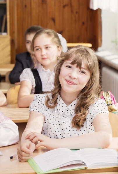 Barn i skolan — Stockfoto