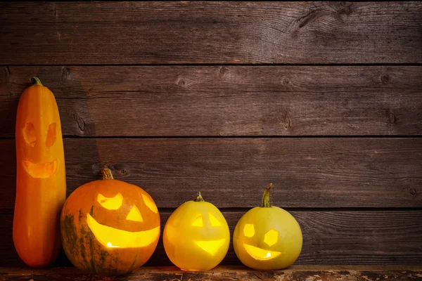 Calabazas sobre fondo de madera con espacio para copiar —  Fotos de Stock