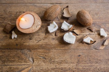 Bir Hindistan cevizi kabuğu'mum