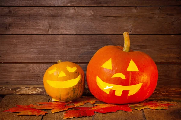 Calabazas sobre fondo de madera con espacio para copiar —  Fotos de Stock