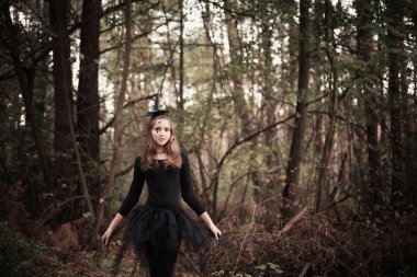 ormandaki genç cadı