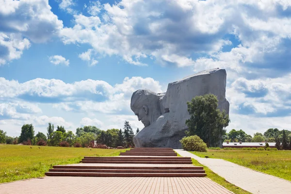 Monumento di guerra al coraggioso, fortezza di Brest, Belarus — Foto Stock