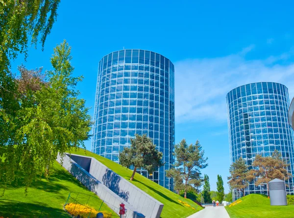 Garajlar otomobillerde Autostadt, fabrika Wolfsburg, Almanya için