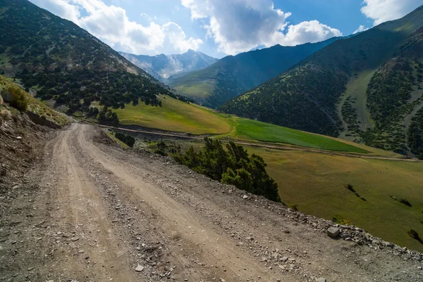 Lavori stradali in alta montagna — Foto Stock