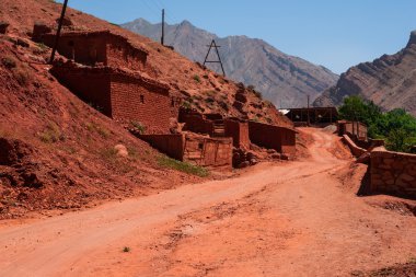 Tacikistan dağ köyü