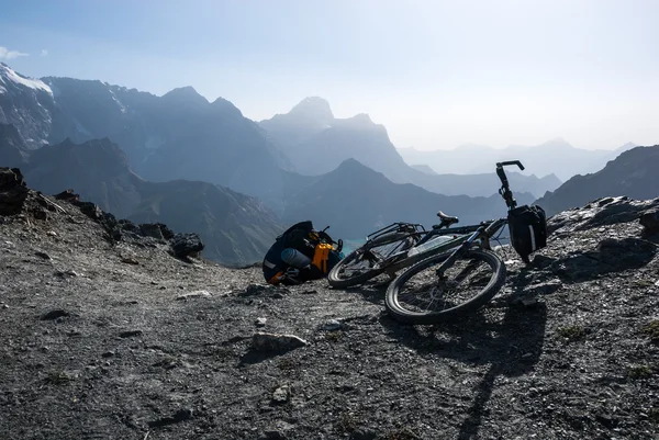 Bisiklet dağ geçidi üzerinde