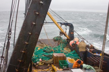 Rusya, Pasifik Okyanusu-4 Eylül 2011: deniz balıkçı-trol snurrevaad (Danish Seine, Seine net) Pasifik Okyanusunda atmak için hazırlar