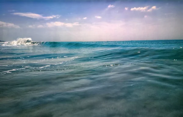 海面上的小扰动热带太阳热 — 图库照片