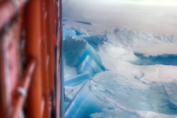 Nükleer Enerjili Buzkıran Güçlü Bir Ilk Yıl Buzu Kuzey Kutbu — Stok fotoğraf