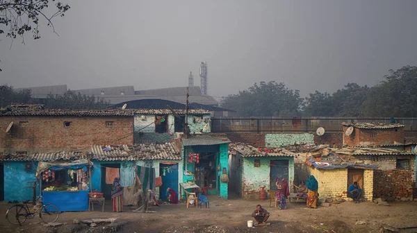 Hindistan Delhi Aralık 2015 Çok Zengin Olmayan Hintlilerin Tipik Barınma — Stok fotoğraf