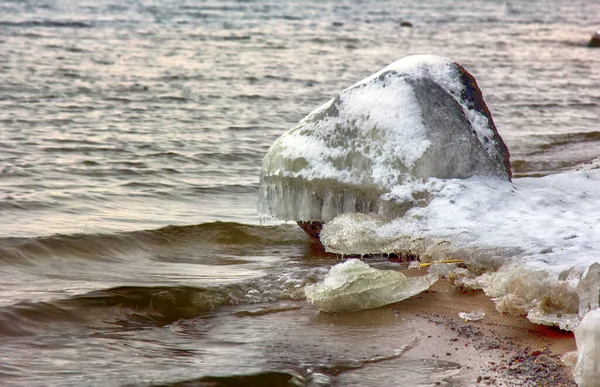 Mar Costa Congelada Invierno Agua Hielo Clima Frío Cuando Cambian — Foto de Stock