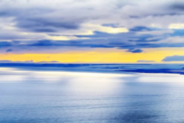 Atardecer Rojo Sobre Mar Kara Los Glaciares Del Archipiélago Novaya —  Fotos de Stock