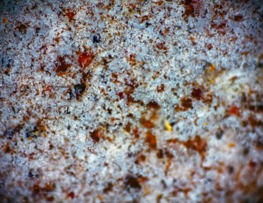 Arka plan, makro. İnce eriyen kar tabakası. Bahar kapanışı