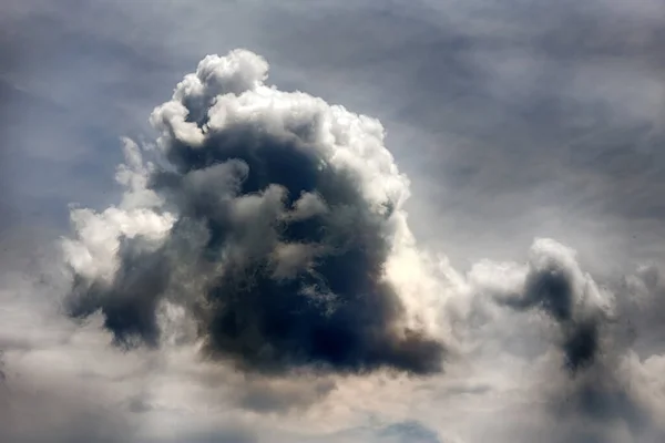 Gewitterwolken Nach Regen Mehrstöckige Himmlische Landschaften Reste Von Regenwolken Dunkle — Stockfoto