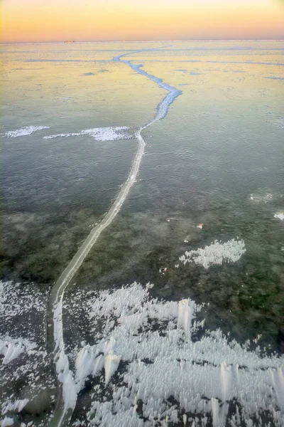 Límite Hielo Joven Nilas Viejo Bahía Agua Dulce Del Mar —  Fotos de Stock