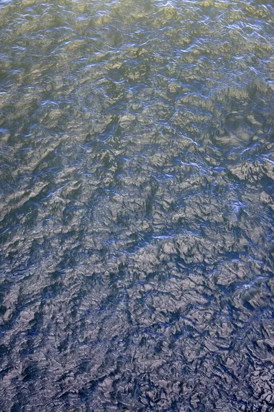 Río Muy Brillante Fluye Hacia Adelante Agua Del Río Siberiano — Foto de Stock