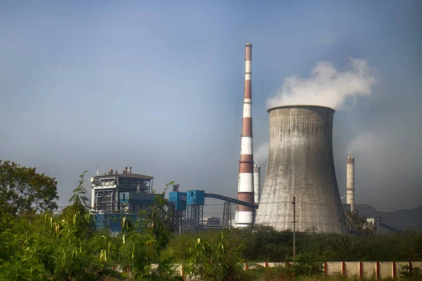 Hindistan 'da termoelektrik santrali, termoelektrik santrali, yüzgeç fan soğutucusu. Hindistan 'da ekonomik büyüme ve GSYİH artışı belirtileri