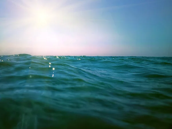 海の水暖かくて澄んだ夏 — ストック写真