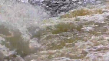 3 Nehri'nin hızlı akış