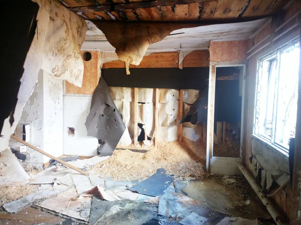 Distrutto rovine della stanza della casa — Foto Stock