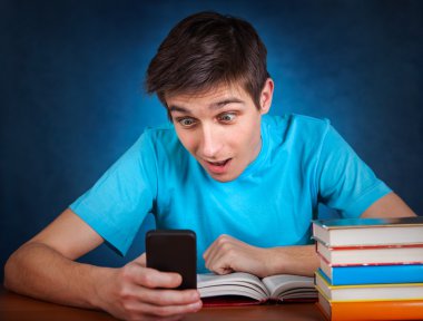 cep telefonu ile öğrenci