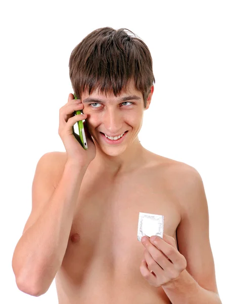 Mladý muž s kondomem — Stock fotografie