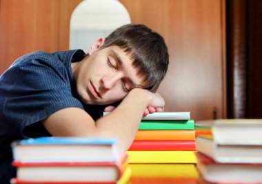 Öğrenci uyku kanunda