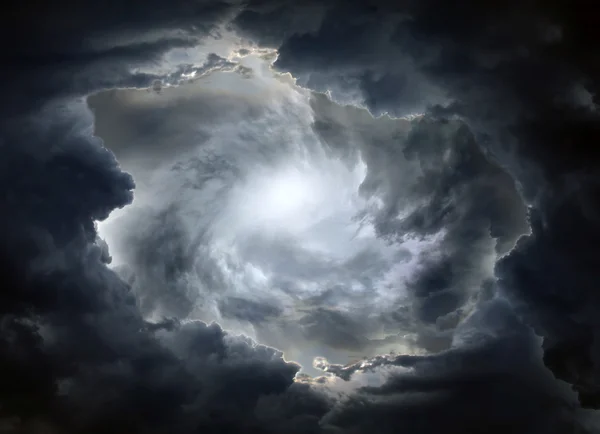 극적 인 구름의 배경 — 스톡 사진