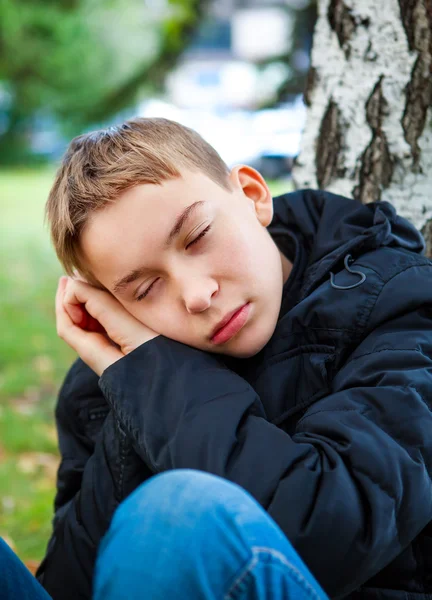 Tired Teenager outdoor — Stock Photo, Image