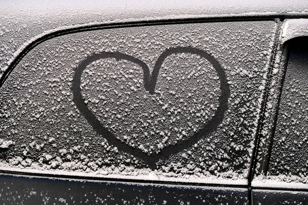 Сердцебиение Снегу Двери Автомобиля — стоковое фото