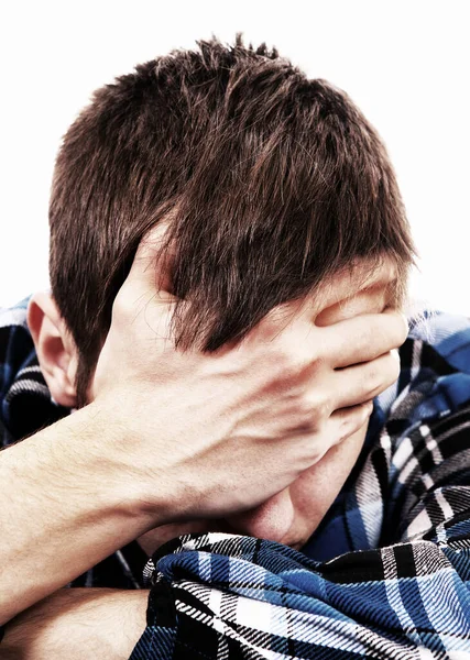 Trauriger Mann Verdeckt Sein Gesicht Mit Einer Hand Auf Dem — Stockfoto