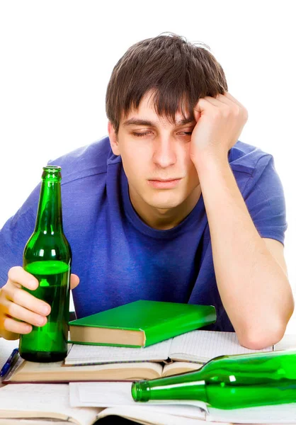 Estudiante Triste Con Libro Sostiene Una Cerveza Fondo Blanco — Foto de Stock