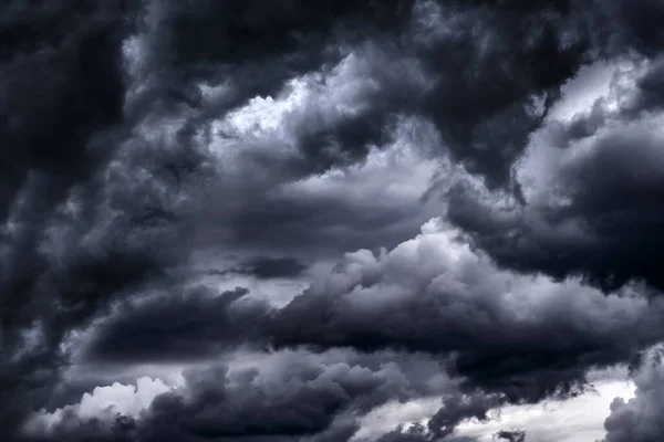 Dramáticas Nubes Oscuras Ante Tormenta Truenos Lluvia — Foto de Stock