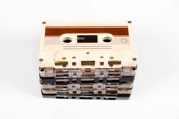 Velhas Cassetes Áudio Fundo Branco Close — Fotografia de Stock