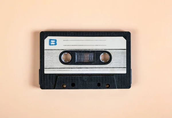 Alte Audiokassette Auf Dem Papierhintergrund Nahaufnahme — Stockfoto